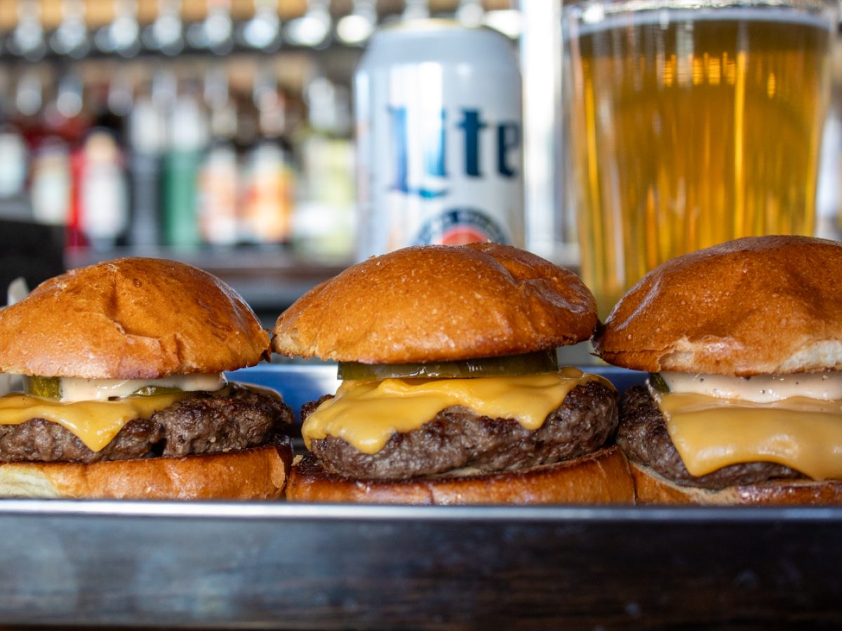 arcade bar hours chicago